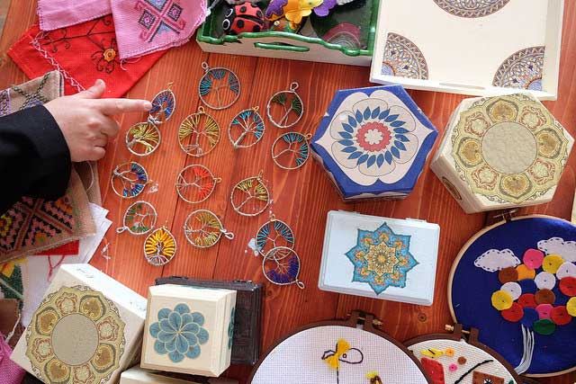 Handicrafts made by Caritas Turkey Women's Group