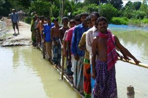 Rising sea levels in Bangladesh makes farming difficult as salty water destroys arable land Credits: Caritas