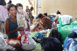 Caritas Manila has been giving out emergency food packs to flood victims. Credits: Caritas Manila