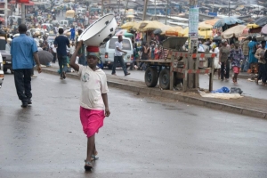 Called ‘kayayie’, porters in the markets of the Ghanian capital are child labourers. Credit: Caritas Ghana.