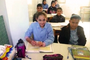 Un travailleur social de Caritas a réussi à trouver une place pour Farah dans une école de Tripoli. Photo de Caritas Liban.