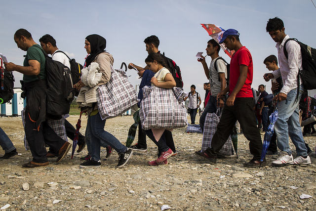 Refugees and migrants crossing Macedonia. Photo by Antonio Fantasia/Caritas