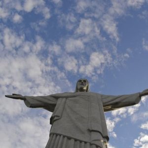 Les bras ouverts au monde à la manifestation de Rio sur le SIDA