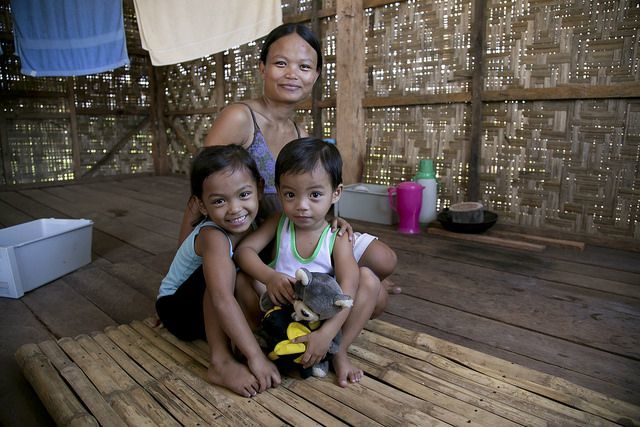 Las familias reconstruyen en Filipinas: no hay nada como el hogar