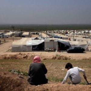 Humanitarian crisis looms as Mosul battle rages in Iraq