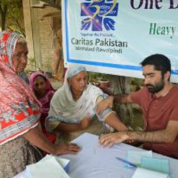 Aid reaching flood-hit Pakistan