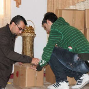 Volunteers in Jordan help with influx of Syrian refugees