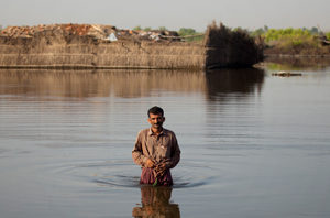 World failing Pakistan flood victims