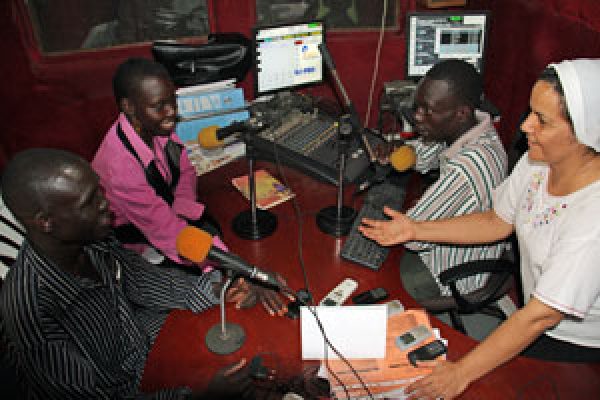 Se vota en Sudán: Radio Nation
