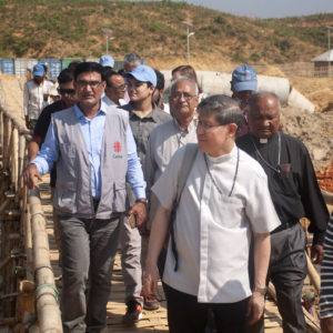 “A cry to the world”: Cardinal Tagle visits Rohingya refugee camps in Bangladesh
